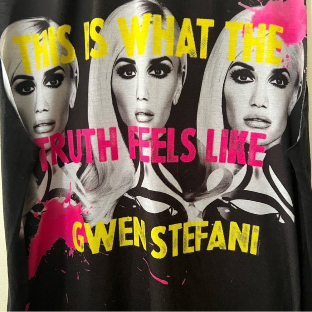 Gwen Stefani Graphic T-Shirt